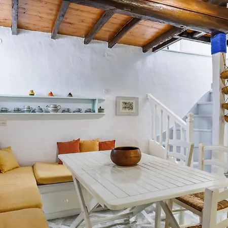 The Lemon Tree House - In The Heart Of * Skopelos