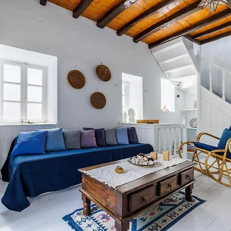 The Lemon Tree House - In The Heart Of Case de vacanță