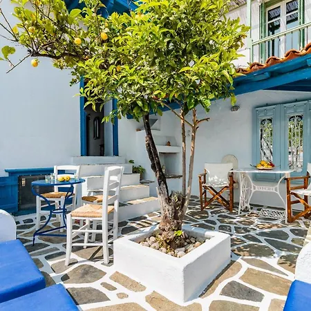 The Lemon Tree House - In The Heart Of Case de vacanță Skopelos