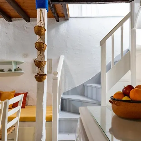 The Lemon Tree House - In The Heart Of Case de vacanță Skopelos