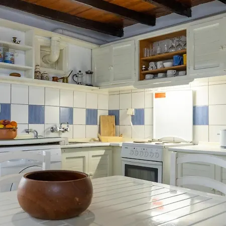 The Lemon Tree House - In The Heart Of Case de vacanță