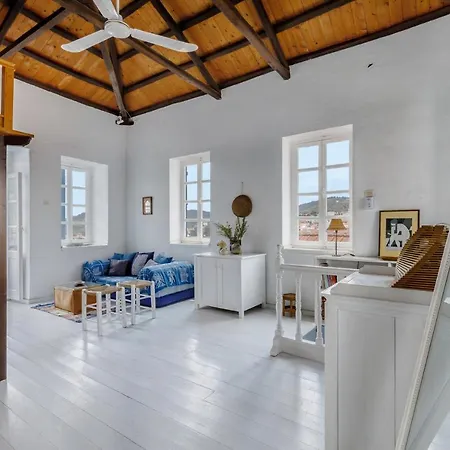 The Lemon Tree House - In The Heart Of Case de vacanță Skopelos